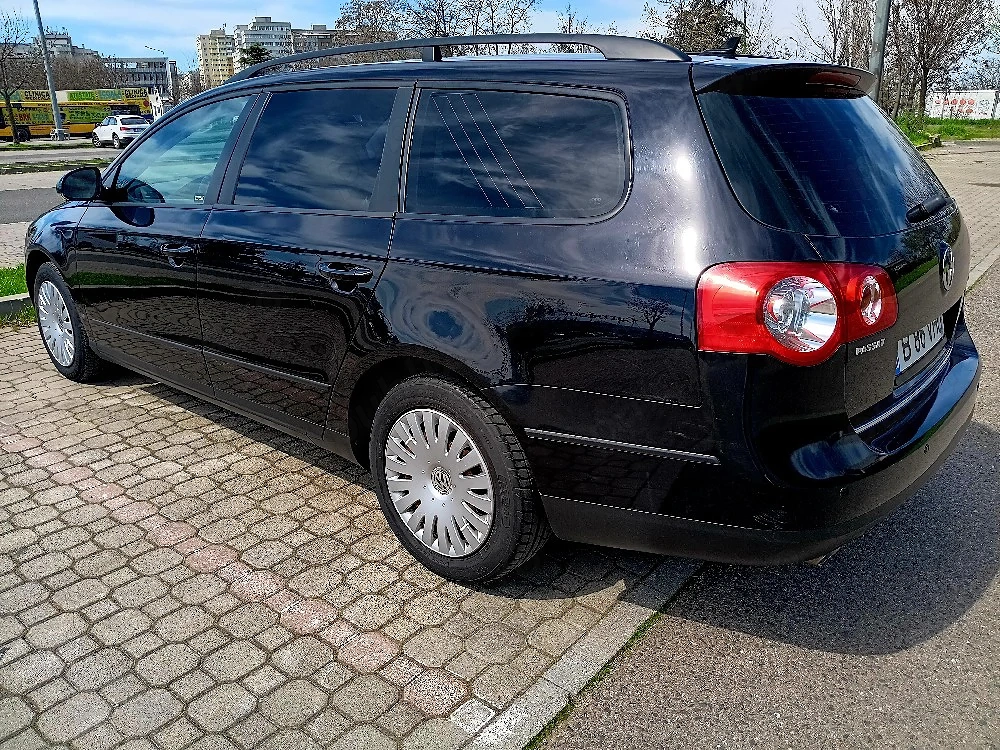 VOLKSWAGEN Passat