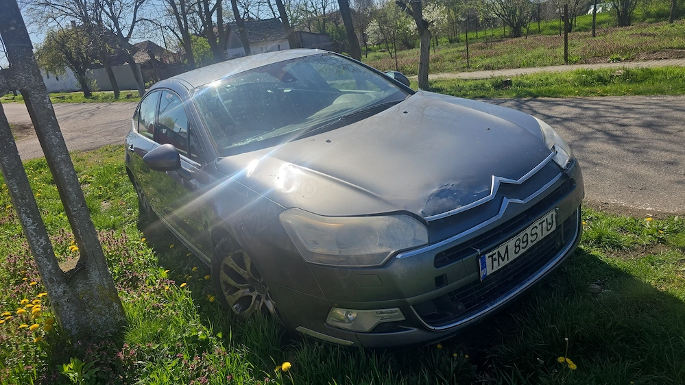 Se vine întreagă sau se dezmembrează