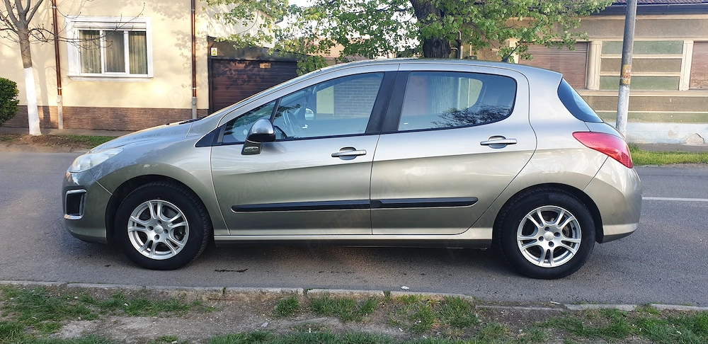 2014 Peugeot 308 limuzina 143000 km reali unic proprietar motor 1400 cm benzina foarte econom