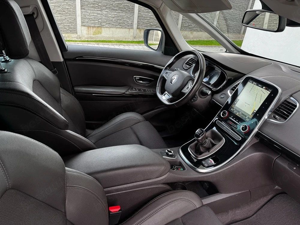 Renault Escape 2019 Pano Side Lane 