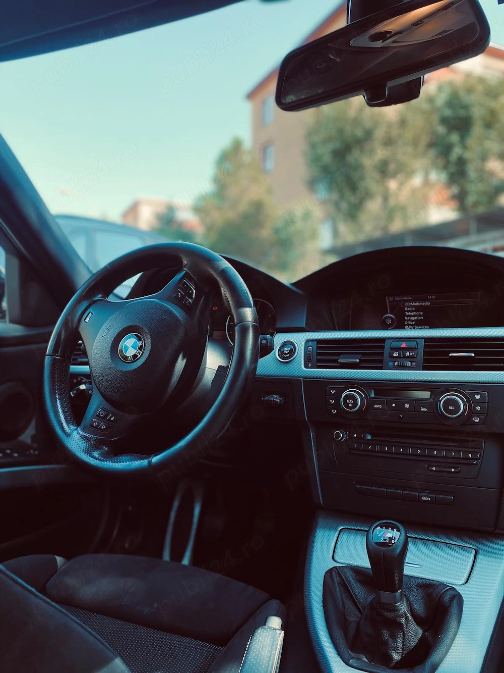 BMW E90 318D LCI 2011