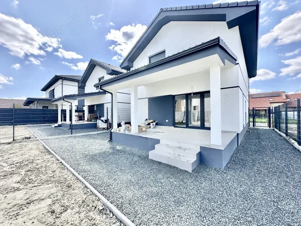 Duplex 4 camere | despartit prin casa scarii | intimitate reala | Mosnita