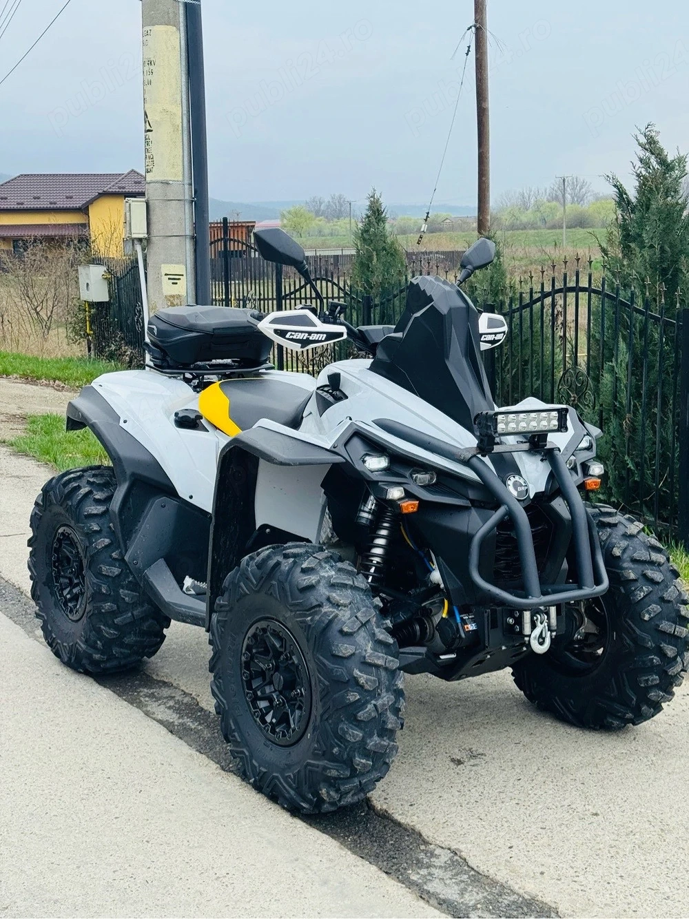 Can-am renegade 1000 R