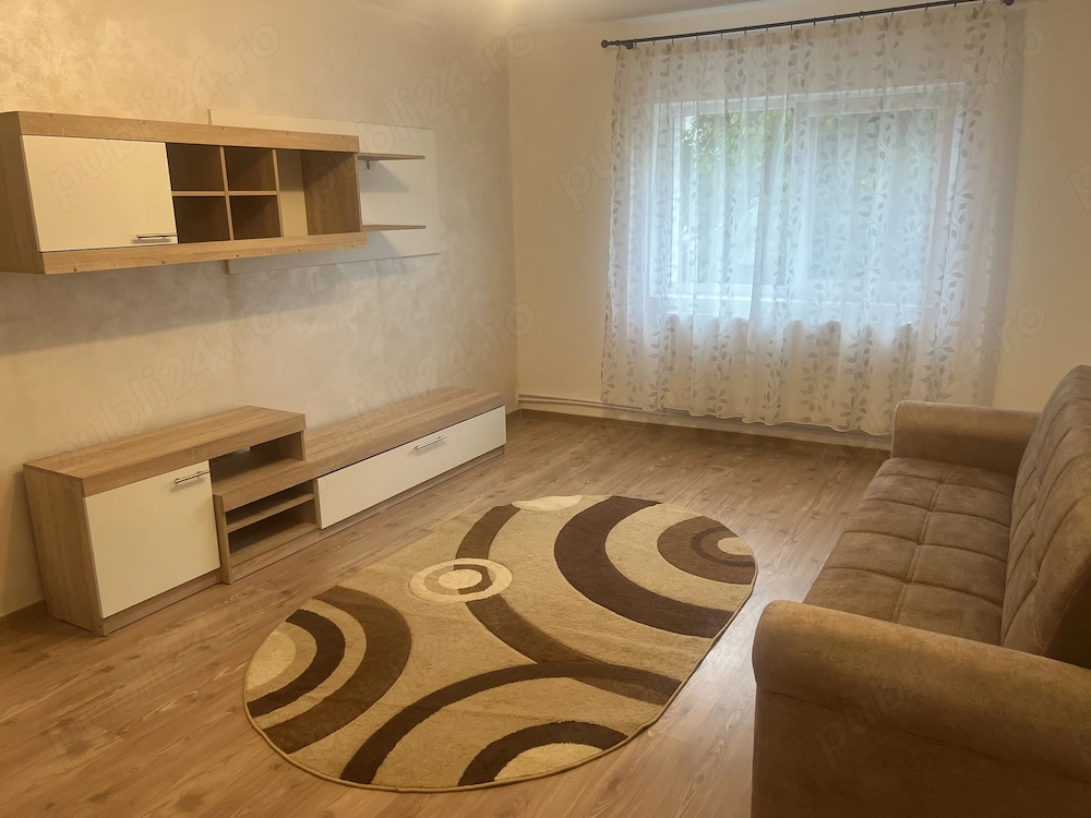 Închiriez apartament 2 camere decomandat ultracentral