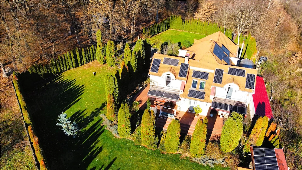  Domeniu privat la Padurea Noroieni | Vila D + P + M cu 9 camere | Curte, foisor, jacuzzi