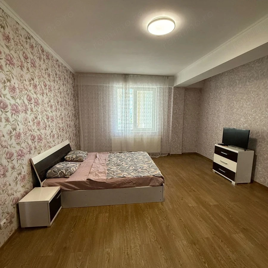 Garsoniera de inchiriat zona Costin Georgian