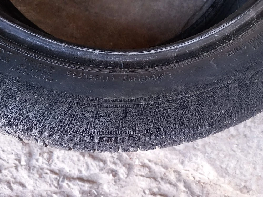 vand 4 anvelope Michelin