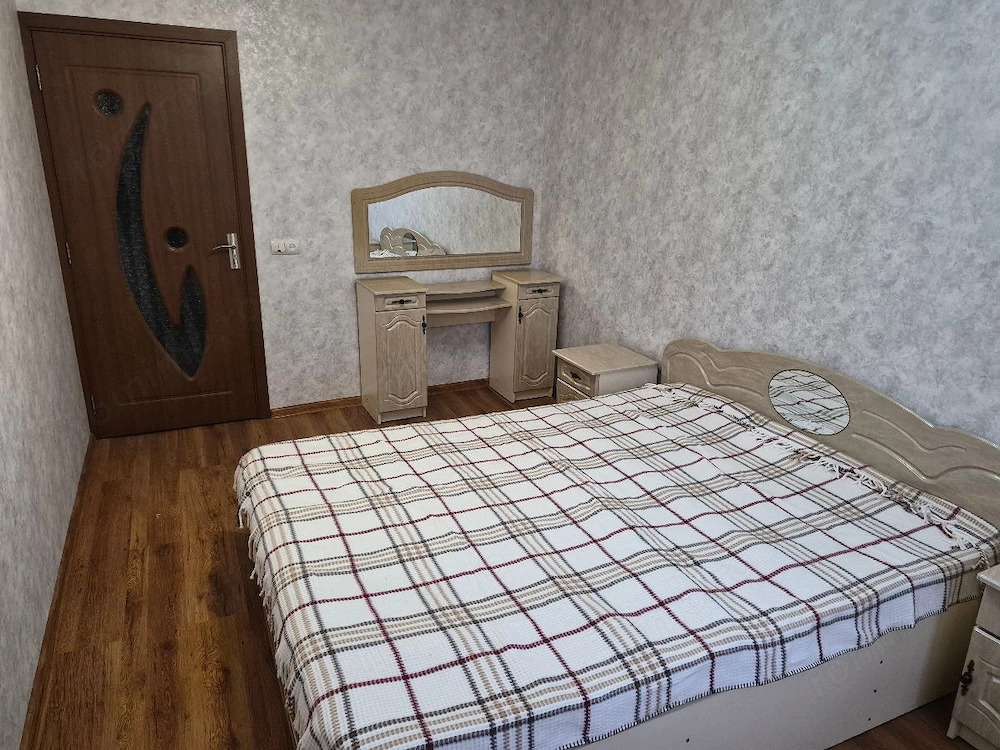 Garsonieră de închiriat în zona Rahova cu centrala proprie