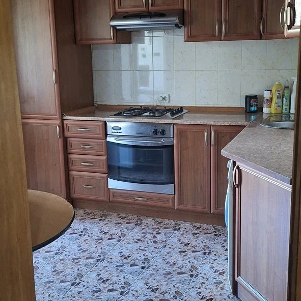 Inchiriere garsoniera zona Titan