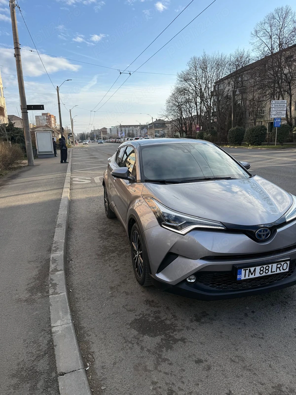 Vând Toyota C-HR Hybrid