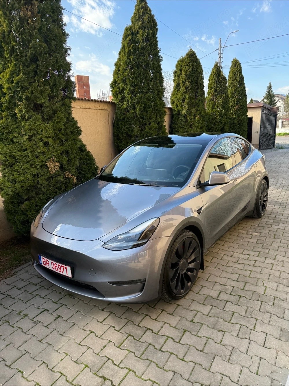 Vand Tesla Model Y Performance 12 2024