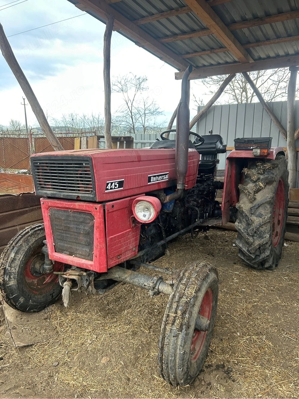 tractor universal 445