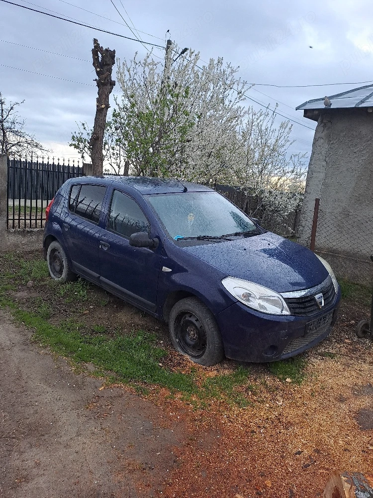 Vând sandero 16mpi din 2009