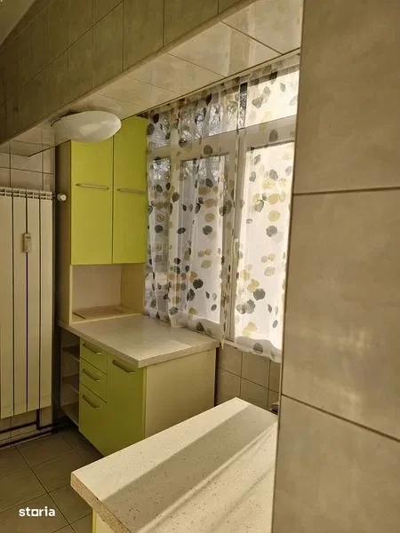 brancoveanu etaj 1 din 4 decomandat