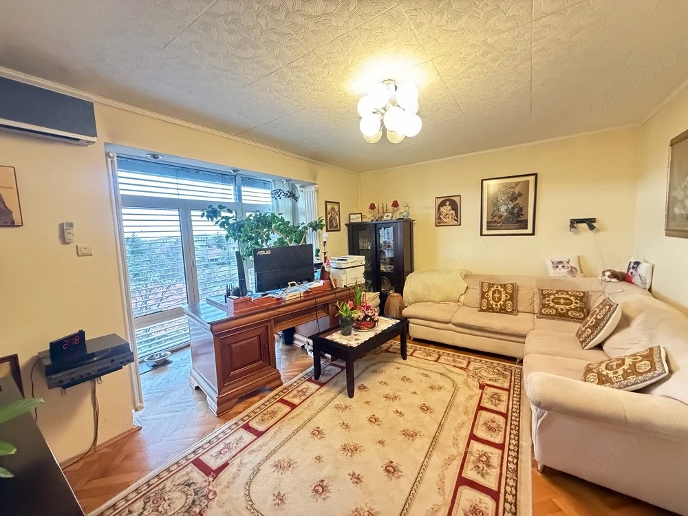 vand apartament 3 camere Circumvalatiunii 