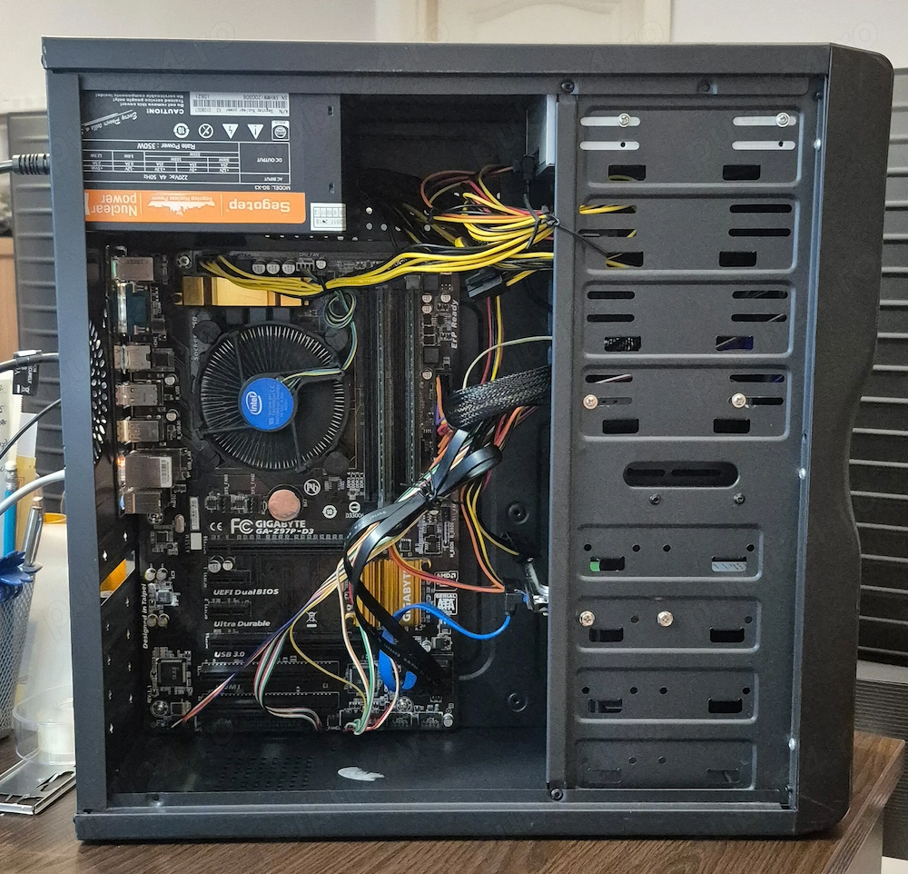 Unitate PC Dual Core   4GB   240GD SSD + 1 TB HDD   DVD-RW