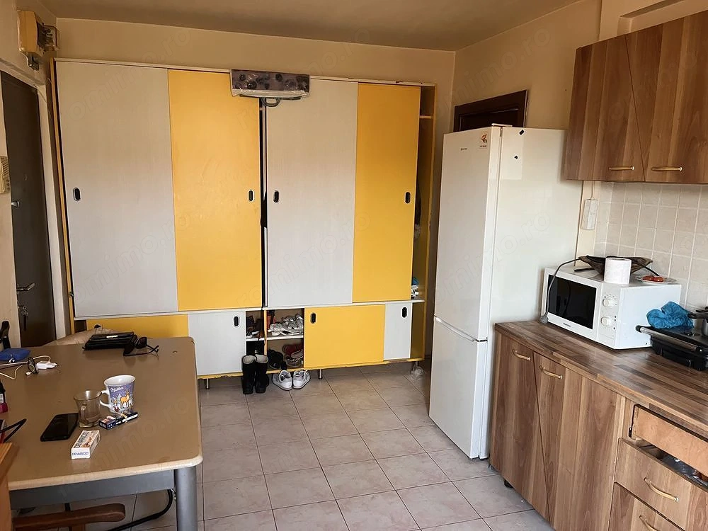Dambovita. 2 camere. Aproape de gen nr 27.