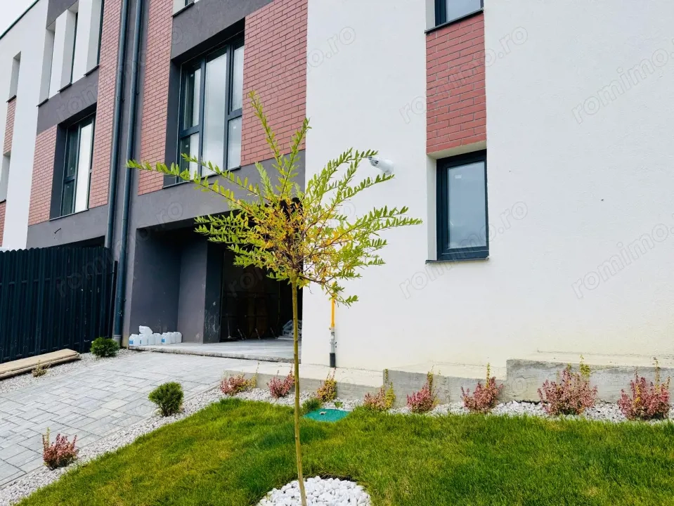 Duplex semifnisat, 202 mp utili, teren 261, panorama, zona strazii Teilor!