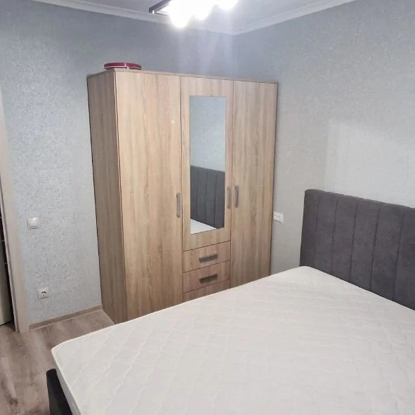 Inchiriez un apartament de 2 camere in zona Obor