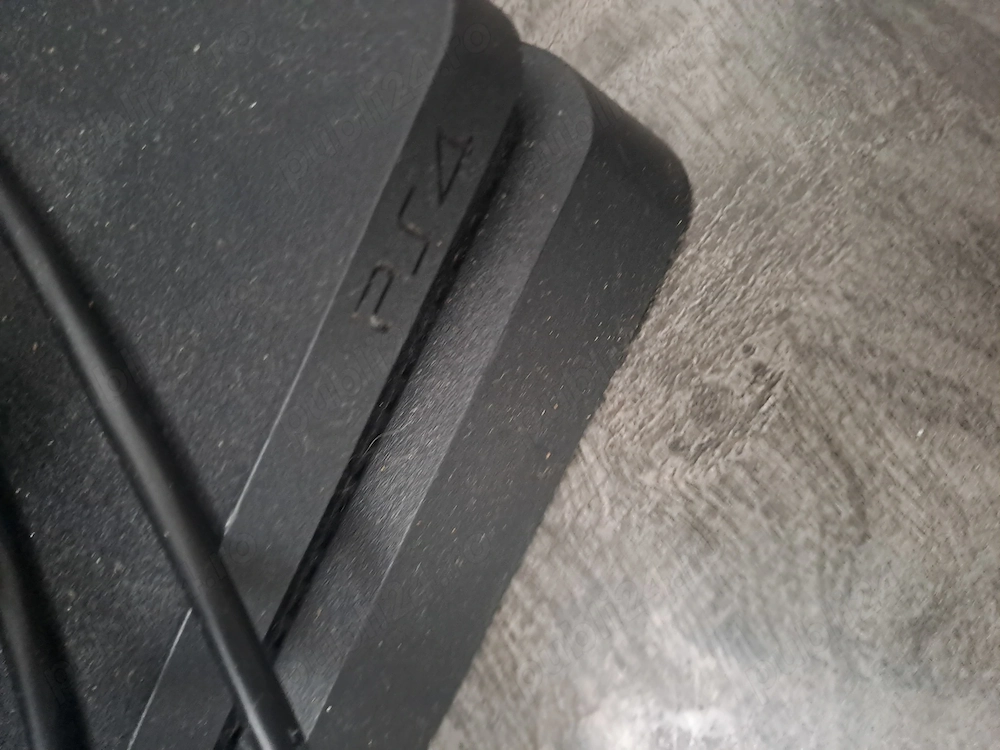 Vand PlayStation 4slim 