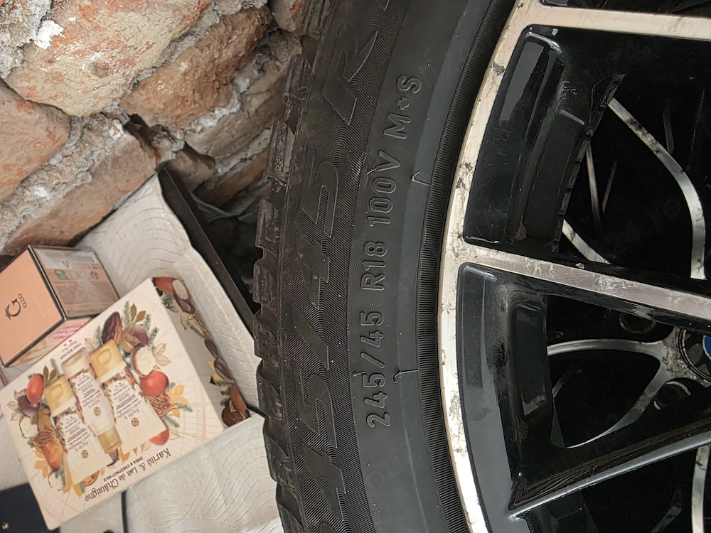 jante cu anvelopa de iarna r18 bmw
