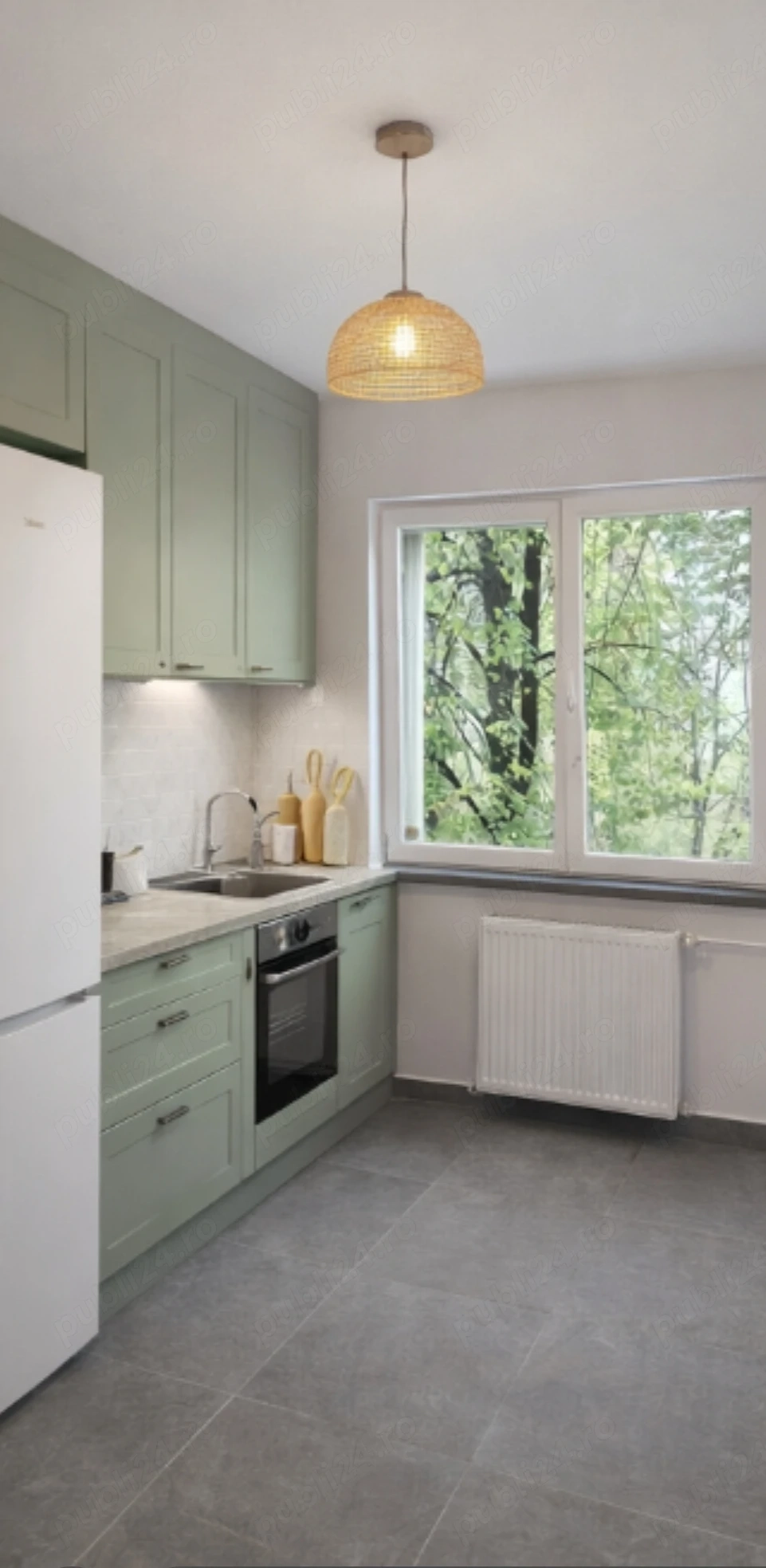 Proprietar, De inchiriat apt 2 camere, complet refacut, utilat & mobilat Aprilie 2026