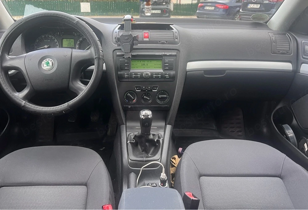 Vând Skoda Octavia 1.6 benzină și GPL