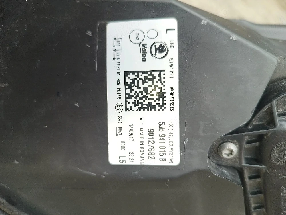 Far stanga Skoda rapid 