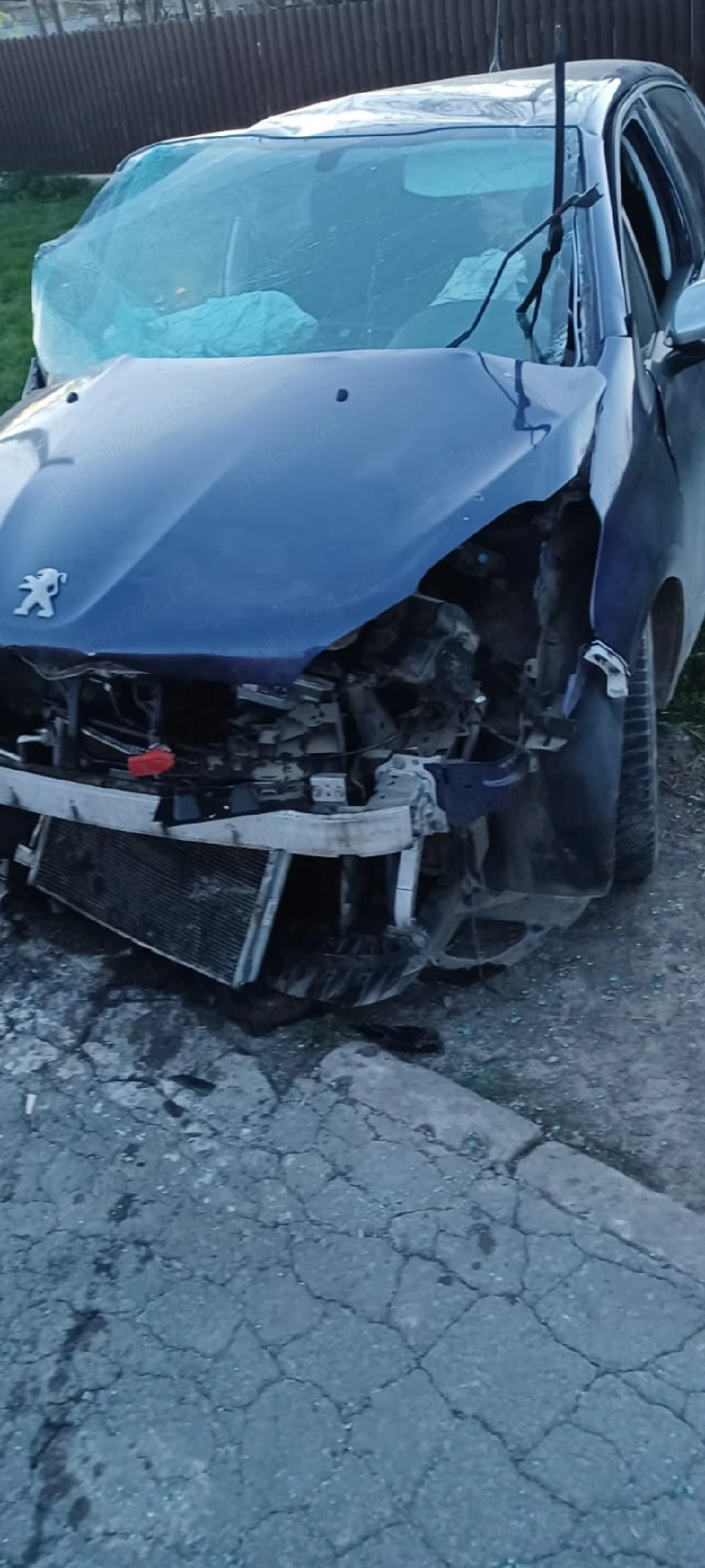 dezmembrez Peugeot 208 Fab 2016