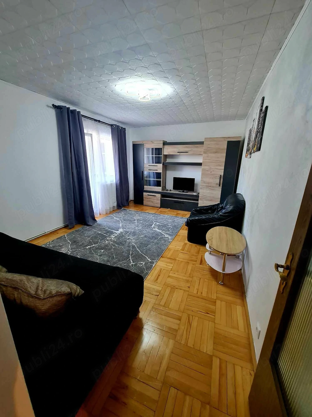 Apartament de închiriat cu 2 camere decomandate zona The Office 