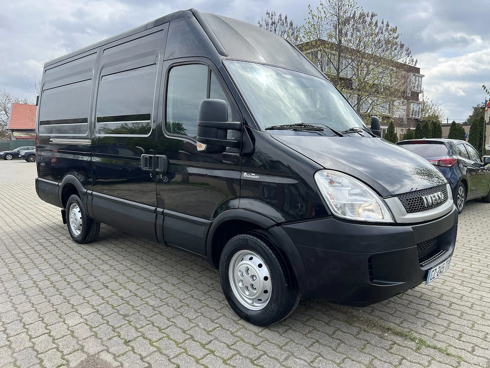 IVECO DAILY 35 AN 2014 MOT 2.3 TDI 127CP euro 5. inalt +2 panouri jumate Clima.