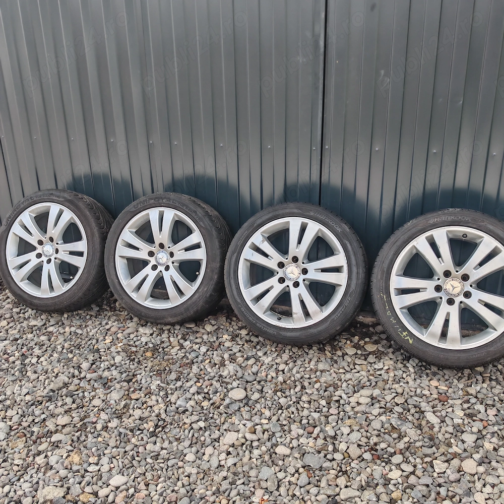 Set Jante Aliaj originale Mercedes R17 cu anvelope Vară