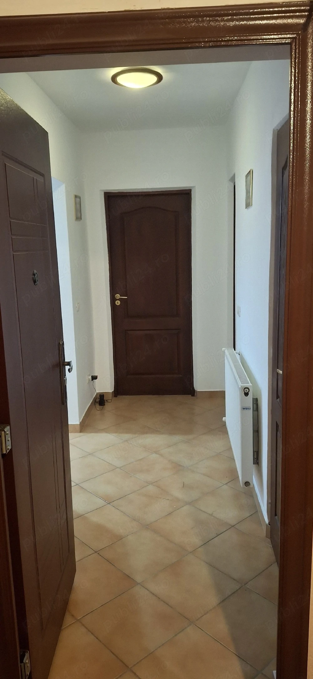 Închiriez Garsonieră 