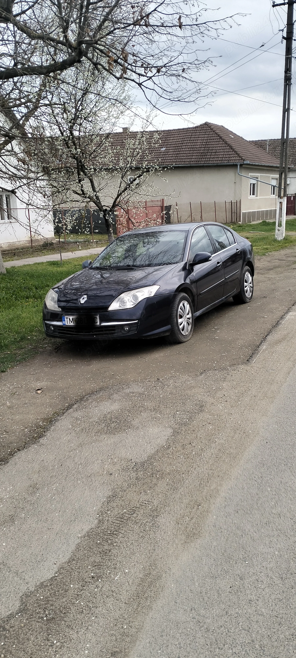 Laguna 3 1.6 benz an 2010