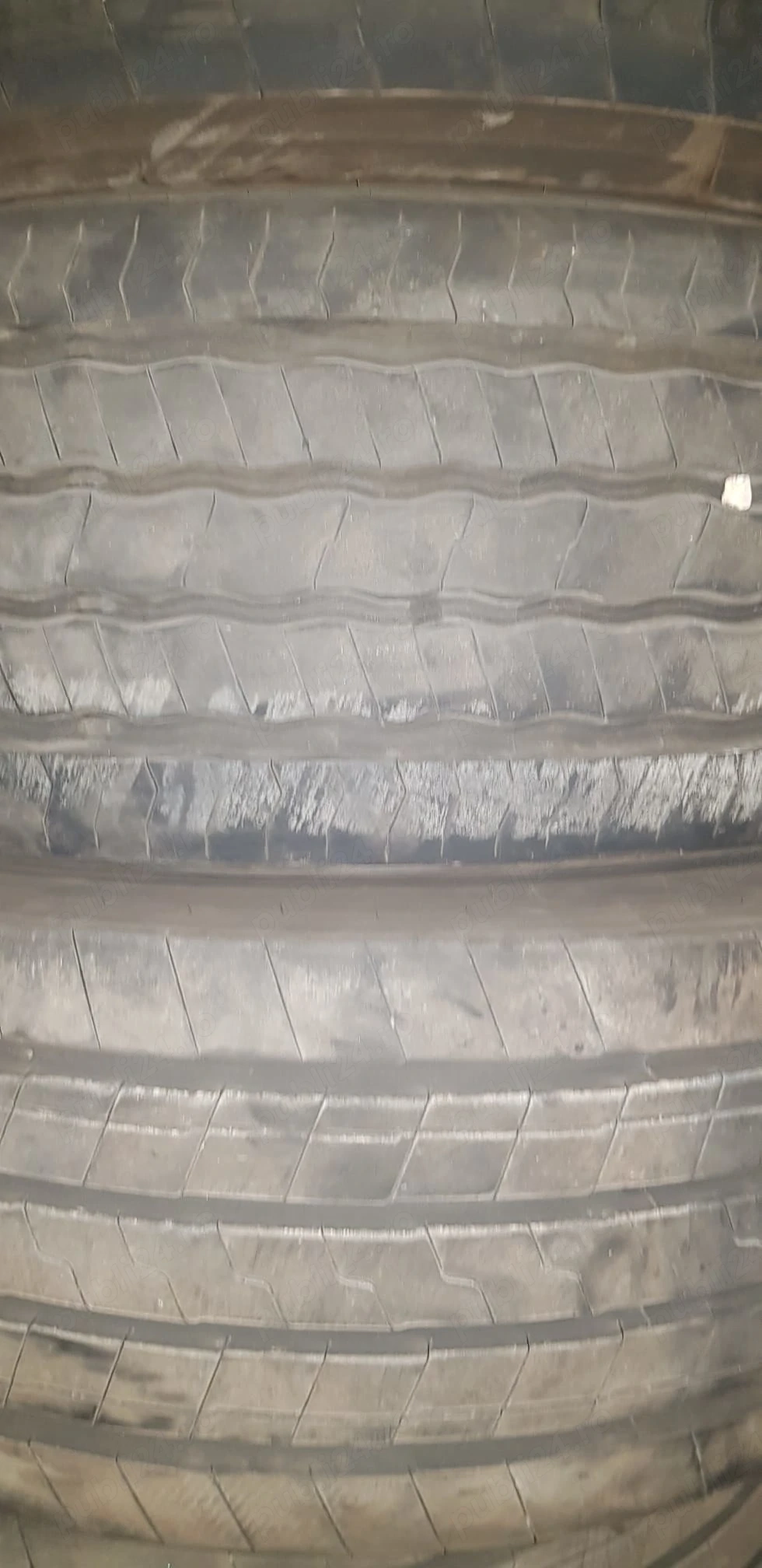 vand cauciucuri camion 