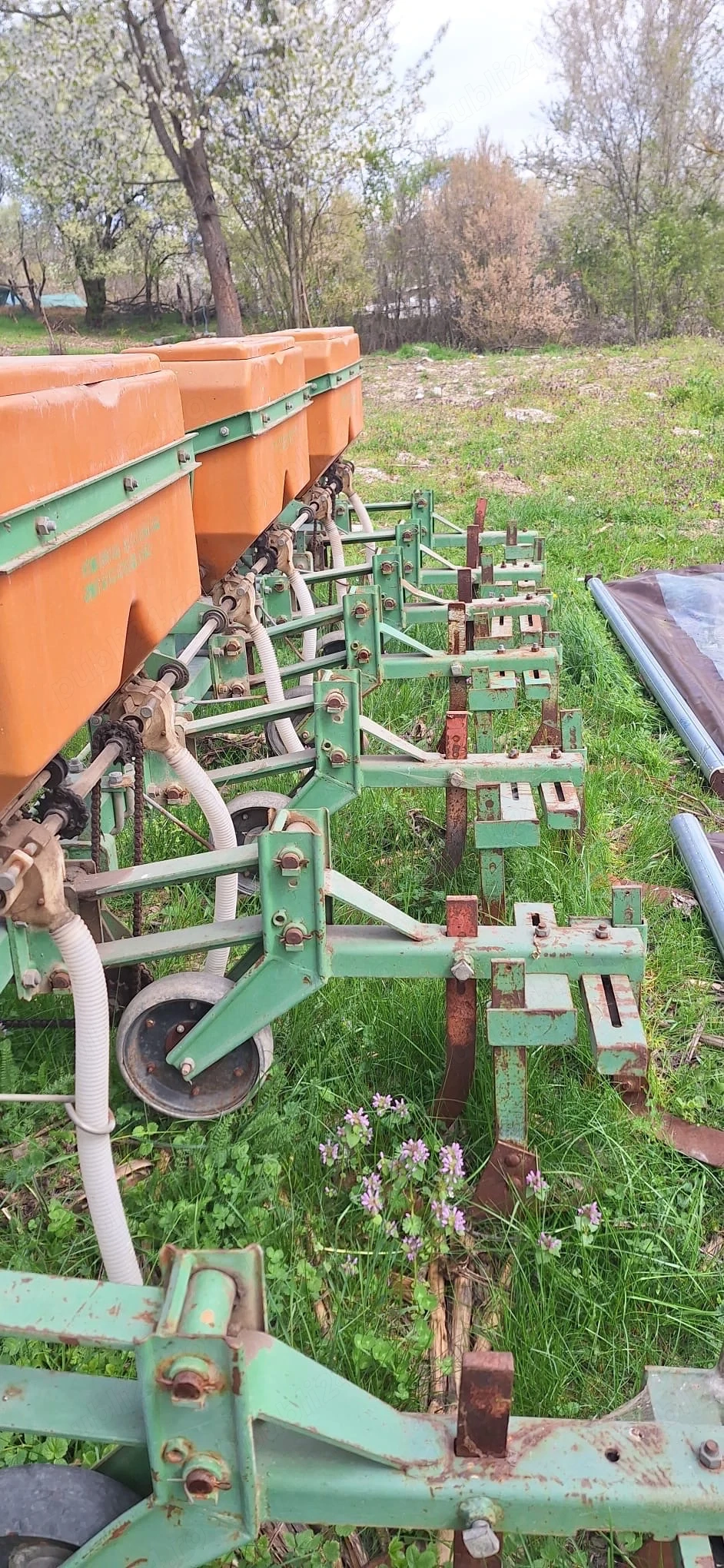 Prasitoare cu sitem fertilizare