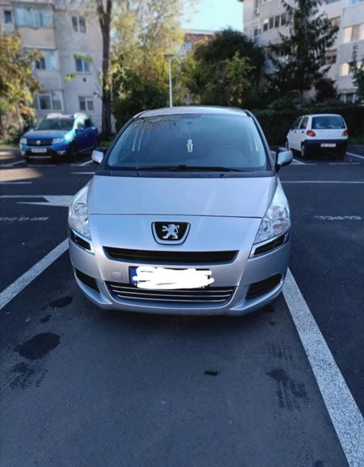 Peugeot 5008 benzina și gpl