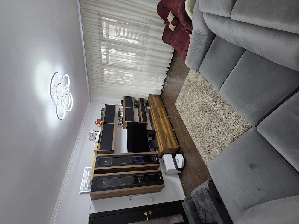 Vand apartament 3 camere decomandat