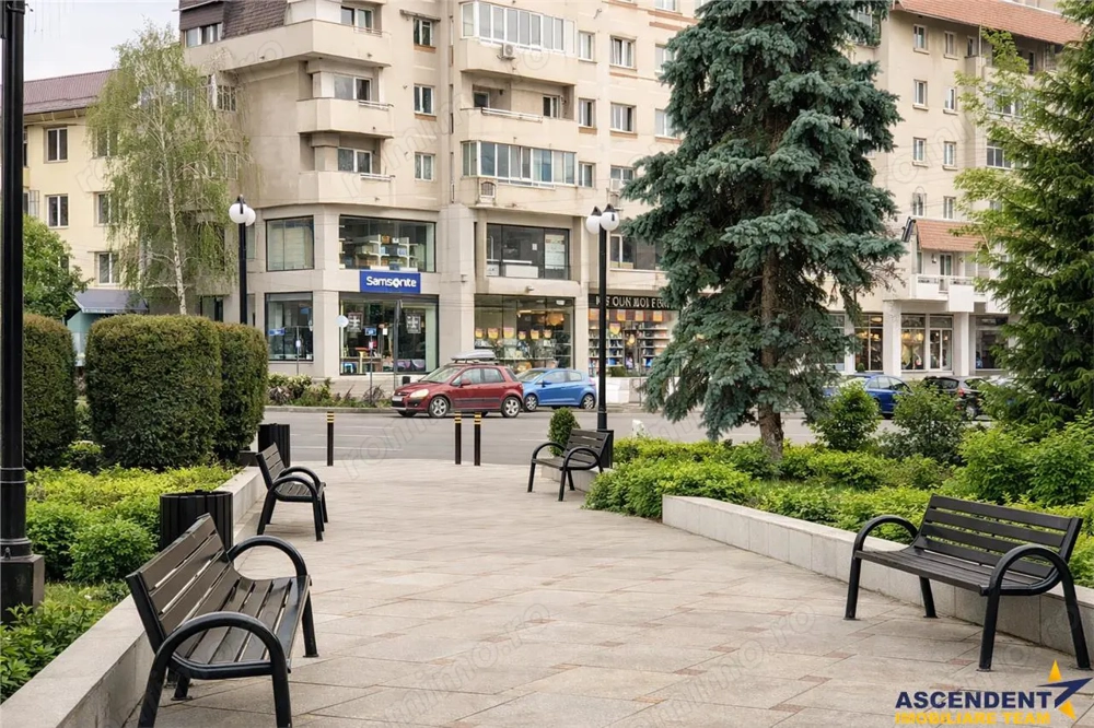 Spatiul Comercial, compartimentabil si in 3 unitati, cu acces separat, Central, Campina