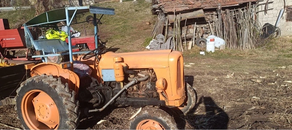 Vand tractor 445