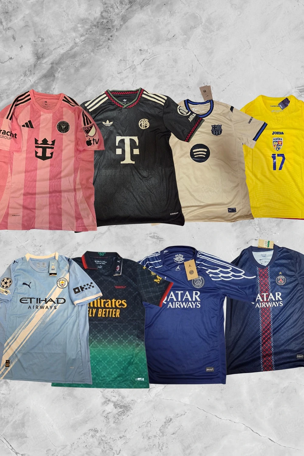 Tricouri fotbal diferite echipe