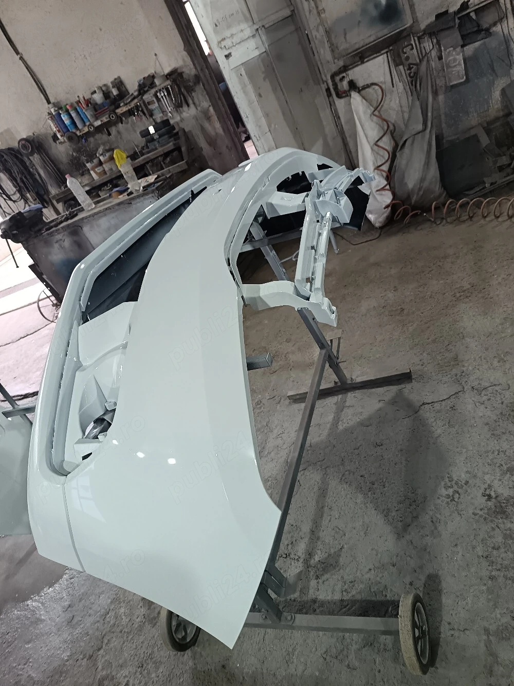 Bară față Dacia Logan 2 Facelift an 2018 2019 2020 albă 