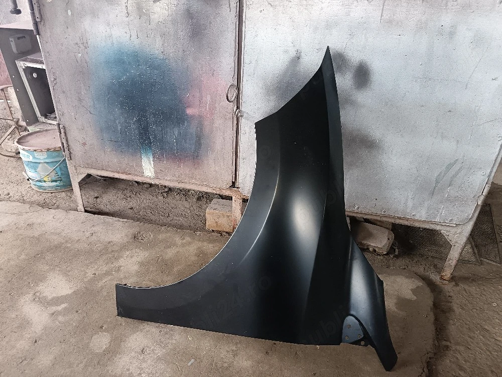 Aripa stânga față Renault Megane 3 