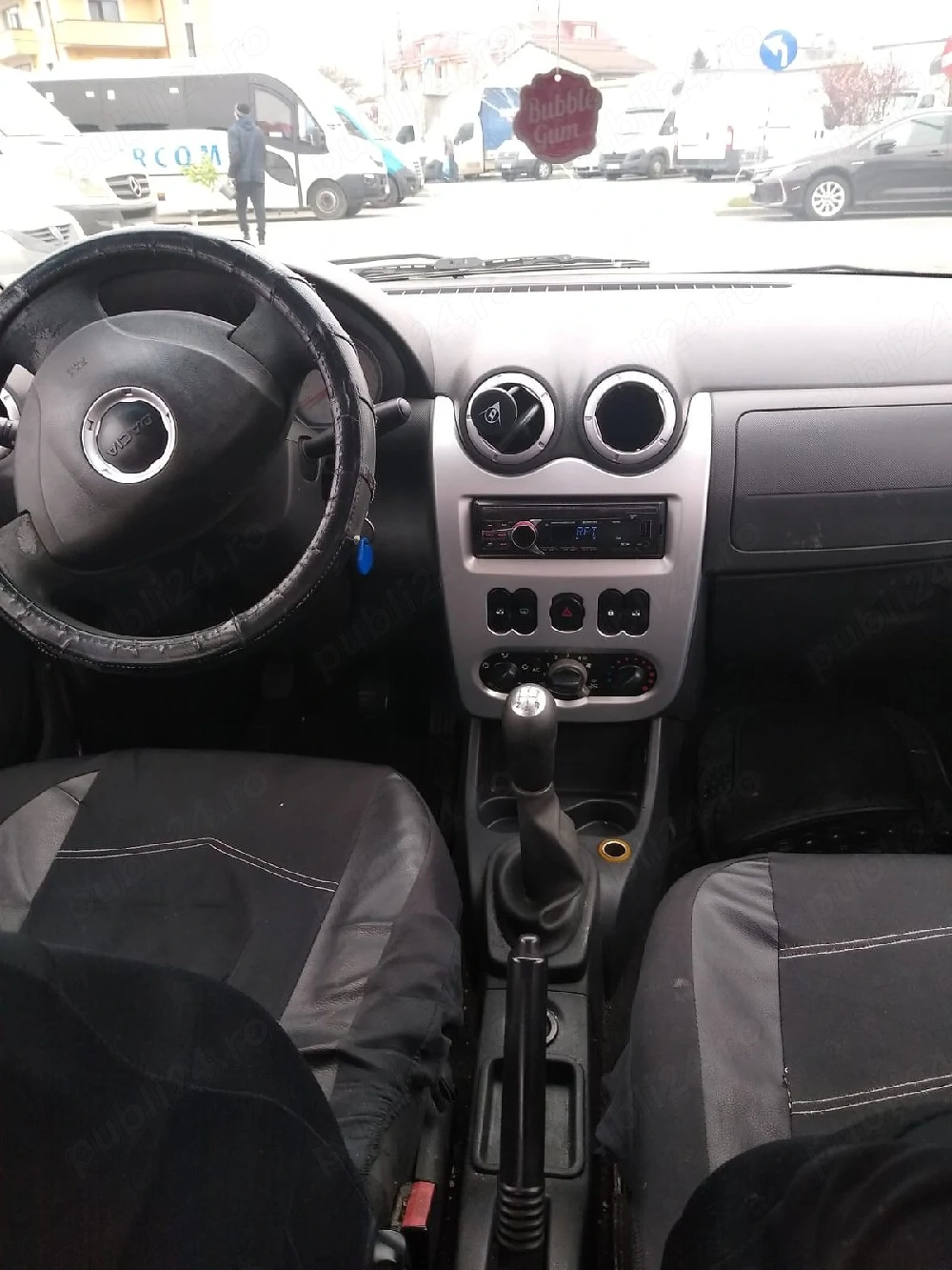 vând Dacia Logan motor de 1 4 benzina gpl consum mic 2010