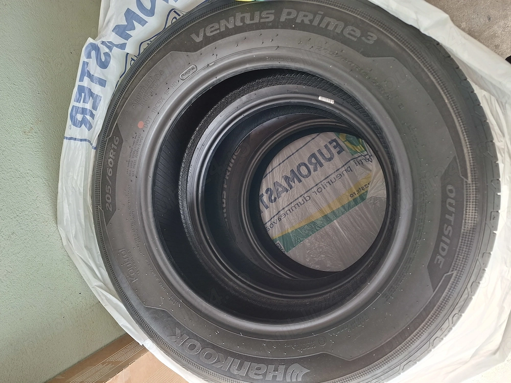 Anvelope vara Hankook 205/60/16. 92H 