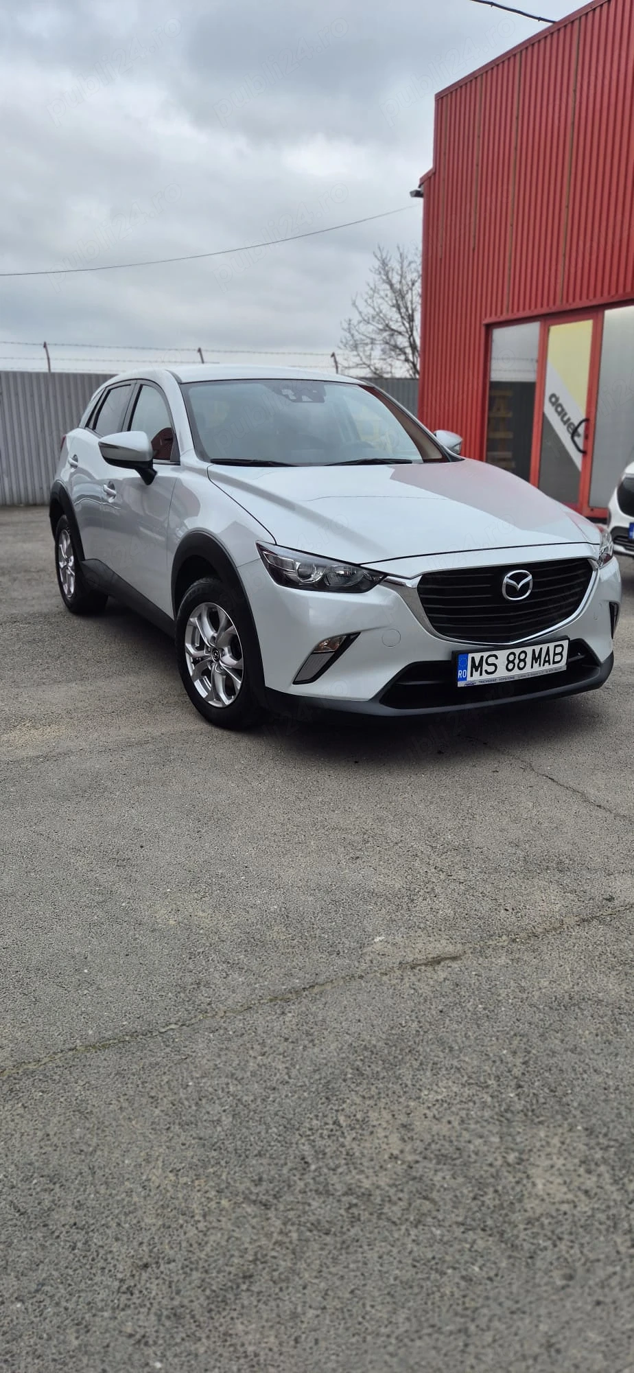 Vând Mazda CX-3 