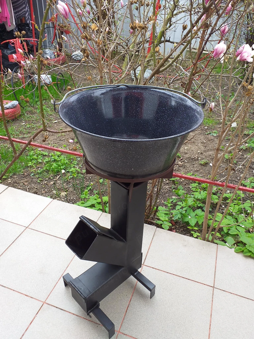 Vând soba racheta pe lemne