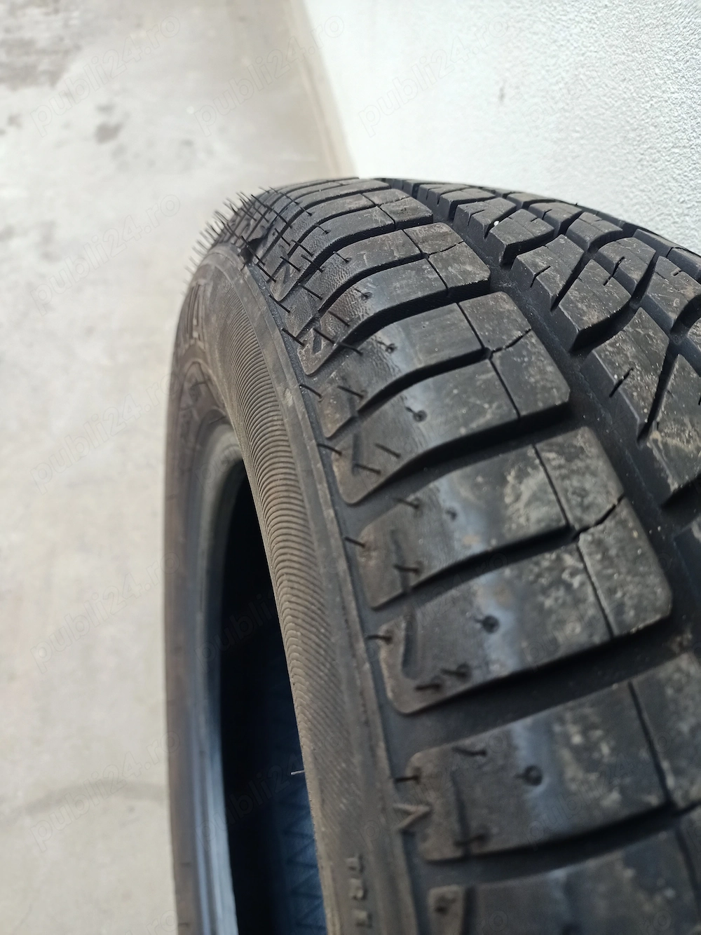 Vând 4 cauciucuri noi 165/70/14 de vara Sava Perfecta 