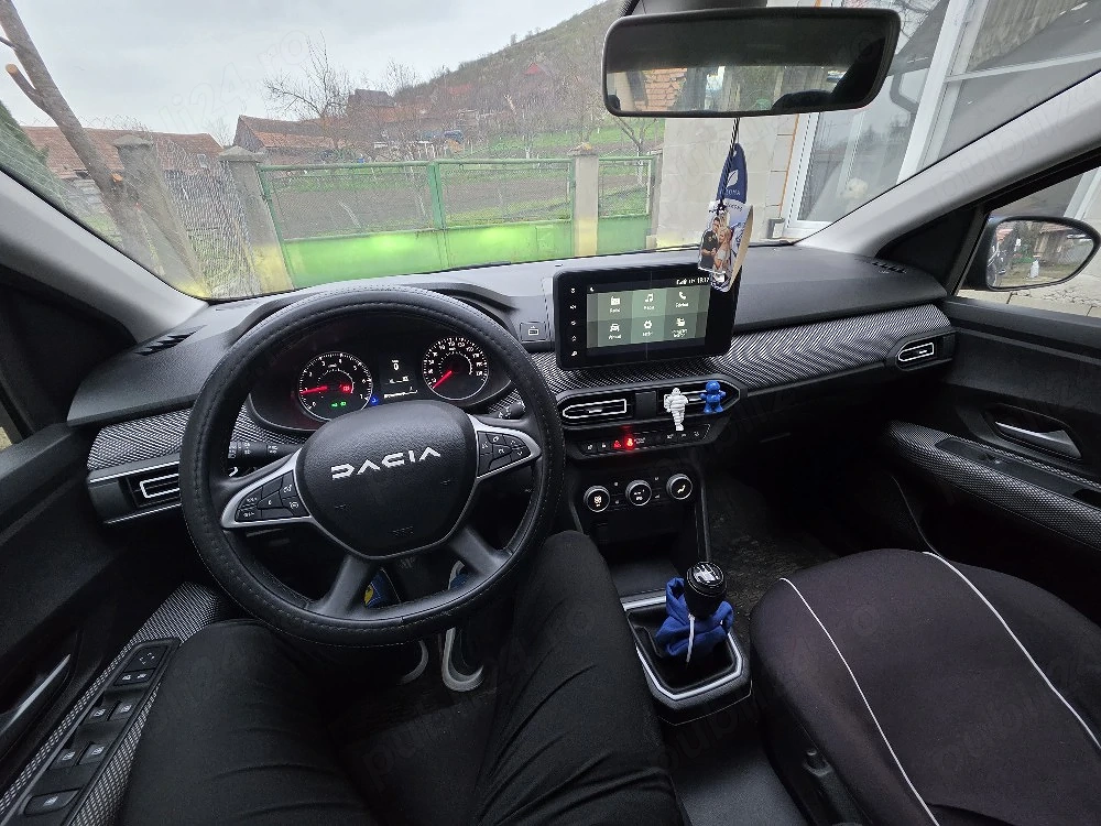 Logan 3 din 2023 cu 5 ani garantie si revizii