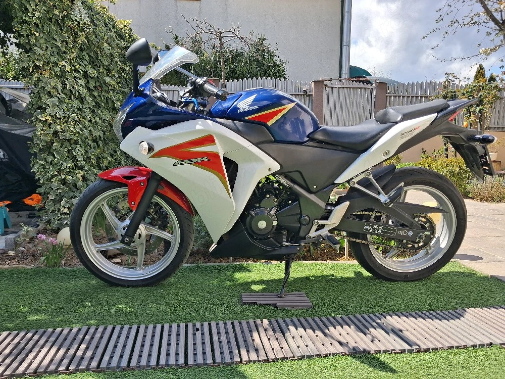 Honda CBR 250r